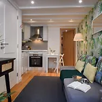 Alfama Yellow House Apartamento