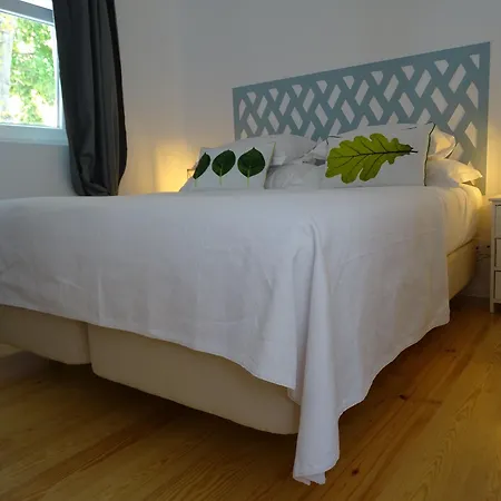 Alfama Yellow House Apartment *
