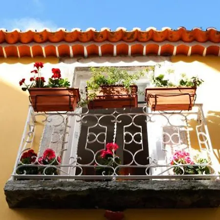 Alfama Yellow House