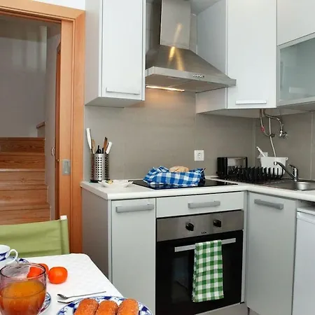 Apartment Alfama Yellow House *