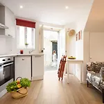 Apartment Alfama Yellow House *