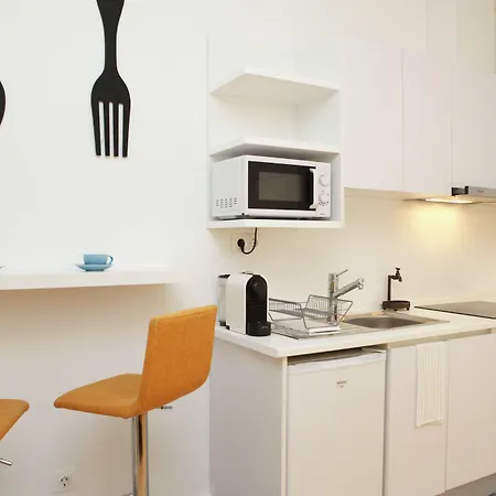 Alfama Yellow House Lisboa