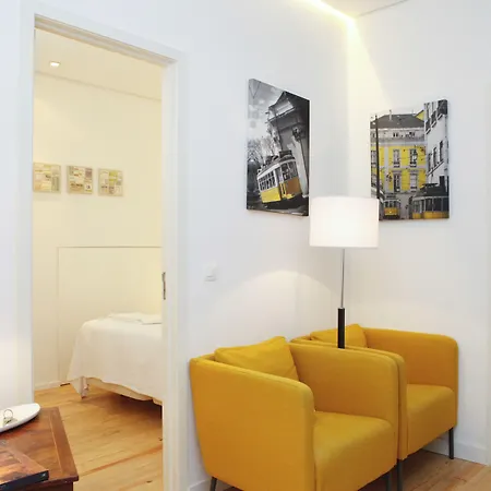 Alfama Yellow House Lisboa