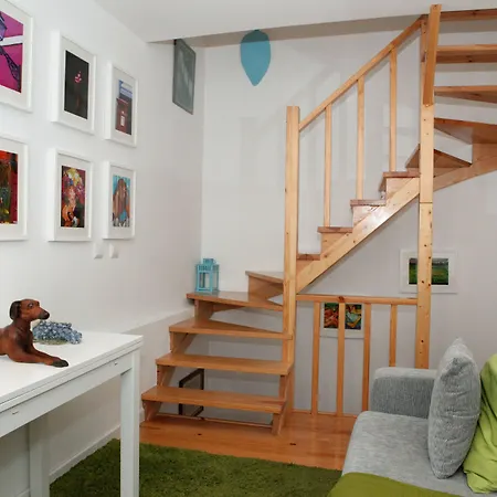 Alfama Yellow House Apartman *