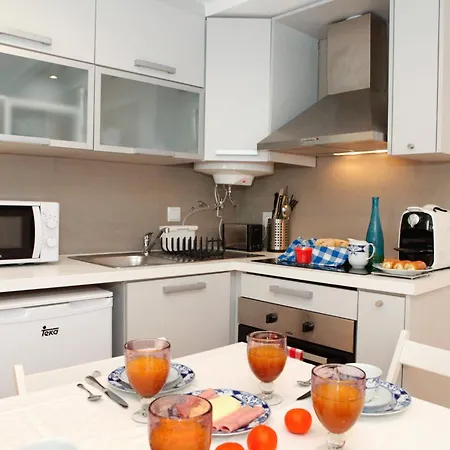 Alfama Yellow House Apartment Lisbon