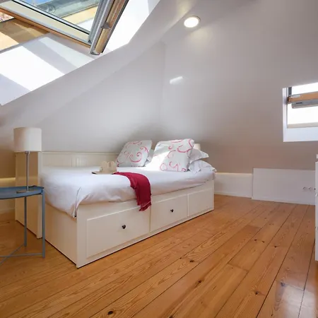 Alfama Yellow House *