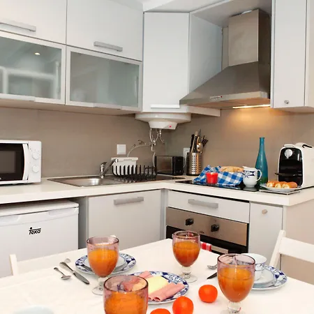 Alfama Yellow House Apartment Lisbon